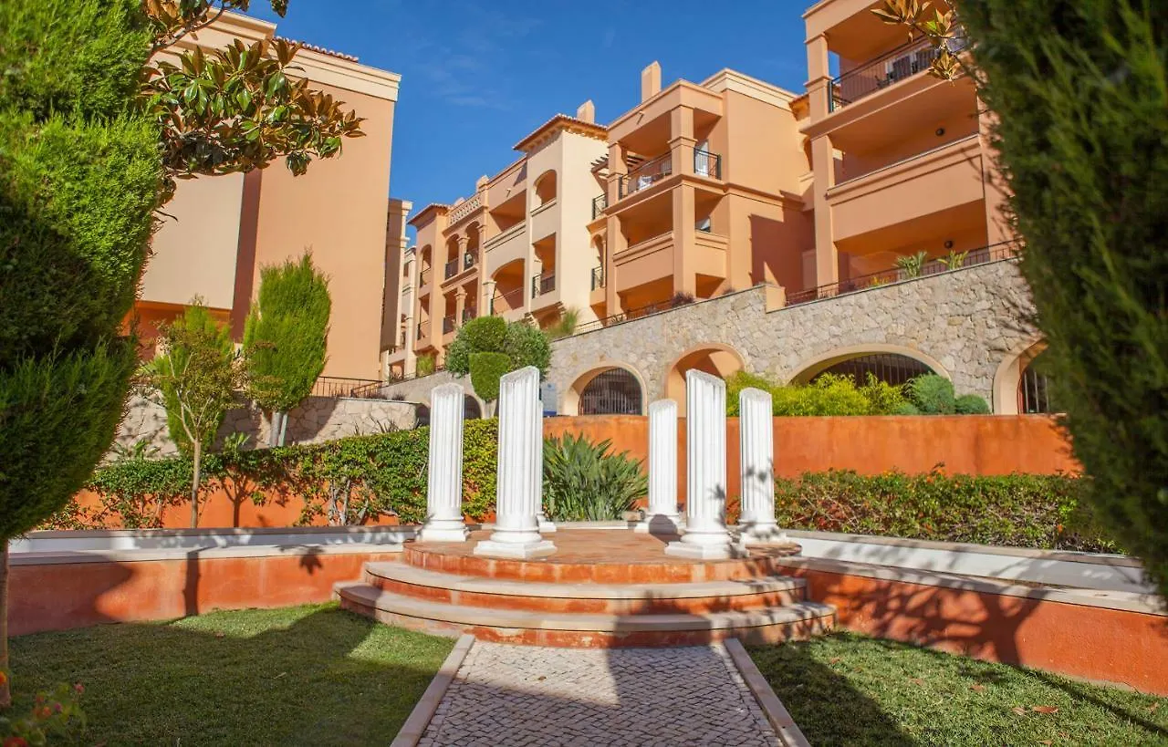 B27 - Luzbay 2 Bed Apartment 0*,