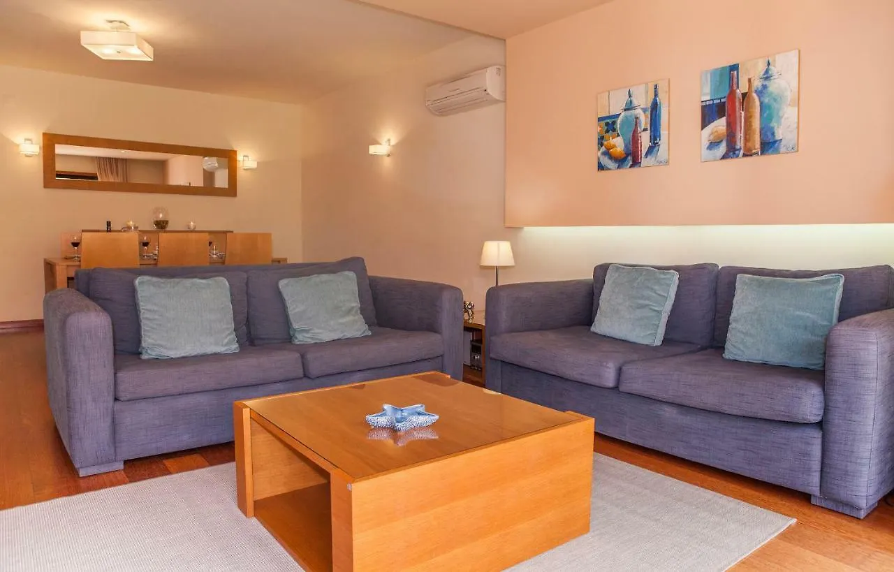 B27 - Luzbay 2 Bed Apartment