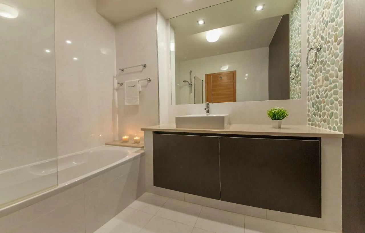 B27 - Luzbay 2 Bed Apartment 0*,  Portugal