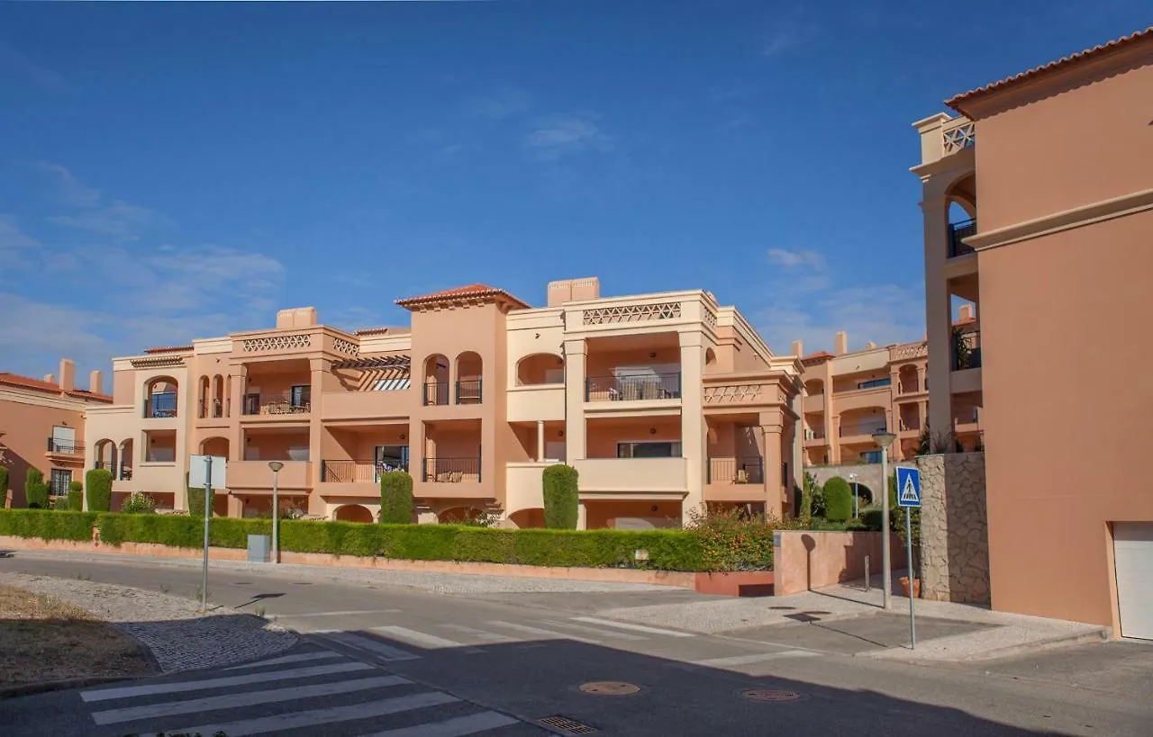 B27 - Luzbay 2 Bed Apartment