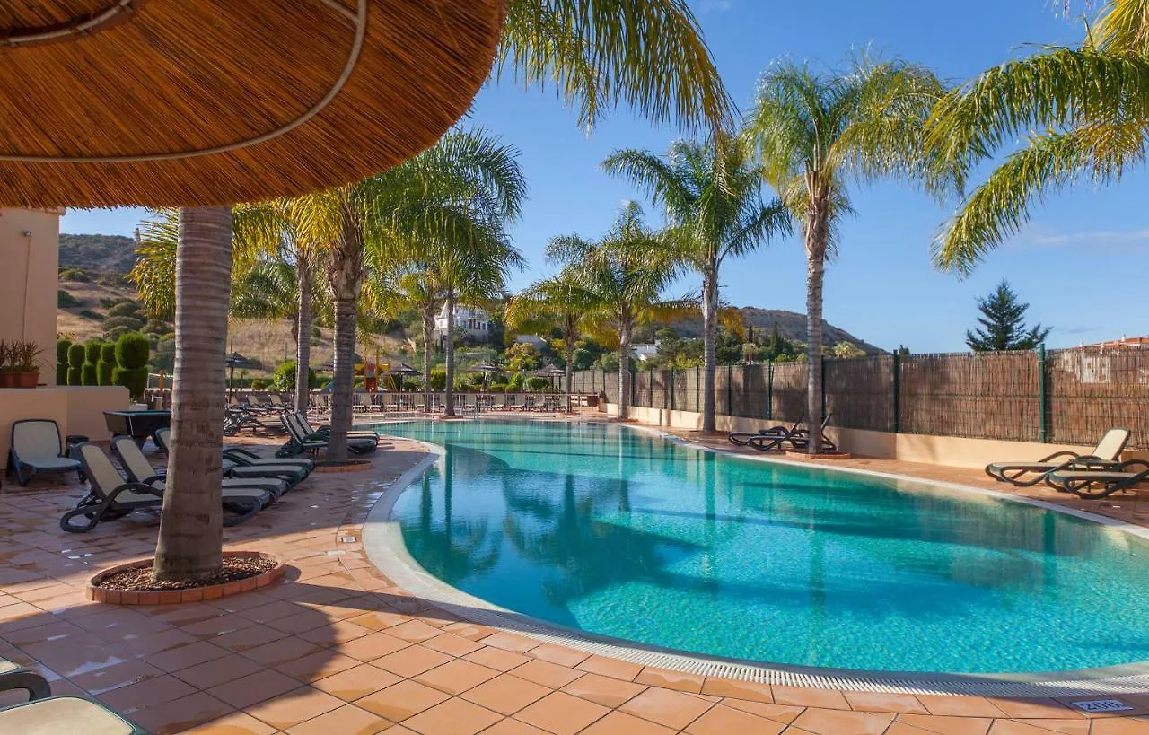 B27 - Luzbay 2 Bed Apartment